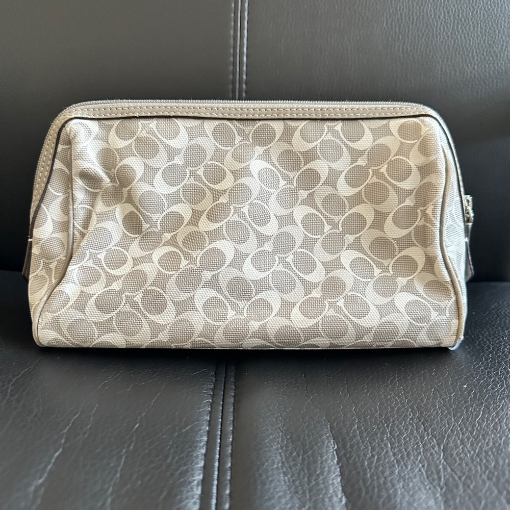 Coach Heritage Stripe Signature “C” Makeup Travel Cosmetic Pouch Bag Grey